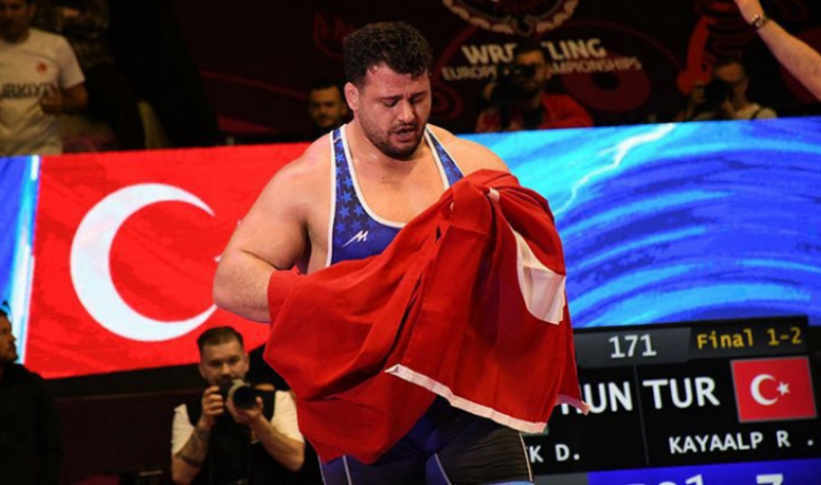 Hasan Tüzün: Rıza Kayaalp’in Tarihi Başarısı Türk Sporunun Gücünü Dünyaya Bir Kez Daha Gösterdi - GÜNDEM - İnternetin Ajansı